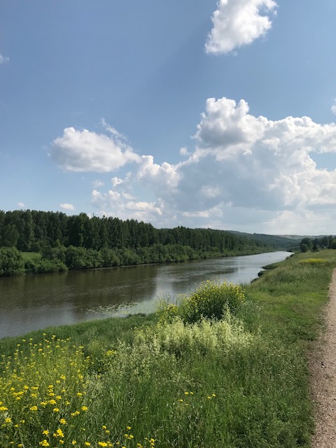 БЕЗОПАСНЫЙ ОТДЫХ У ВОДЫ. НЕ ОСТАВЛЯЙТЕ ДЕТЕЙ БЕЗ ПРИСМОТРА!