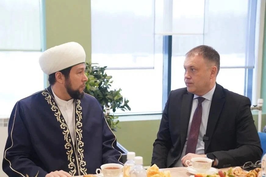Илья Середюк поздравил мусульман Кузбасса с праздником Ураза-байрам